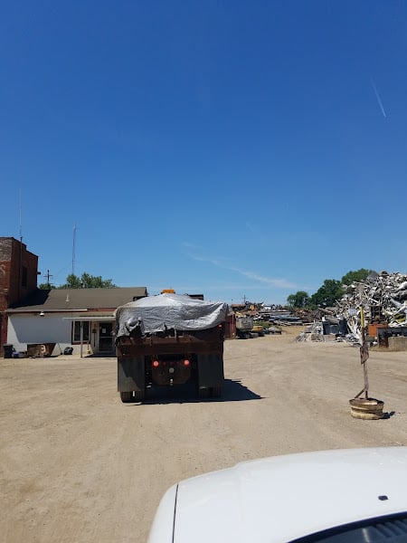 Midwest Recyclers Recycling center at 530 S Howell St