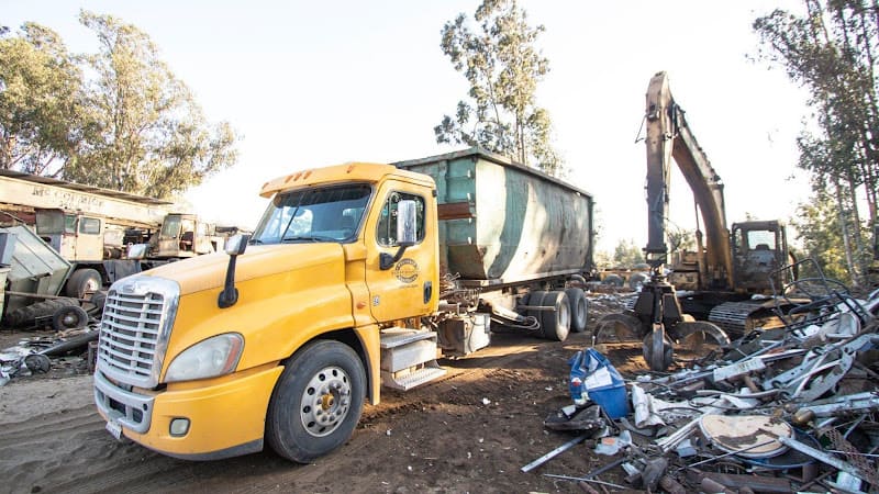 R & R Auto Wrecking - Reliable Recycling Scrap metal dealer at 738 Sheridan Rd